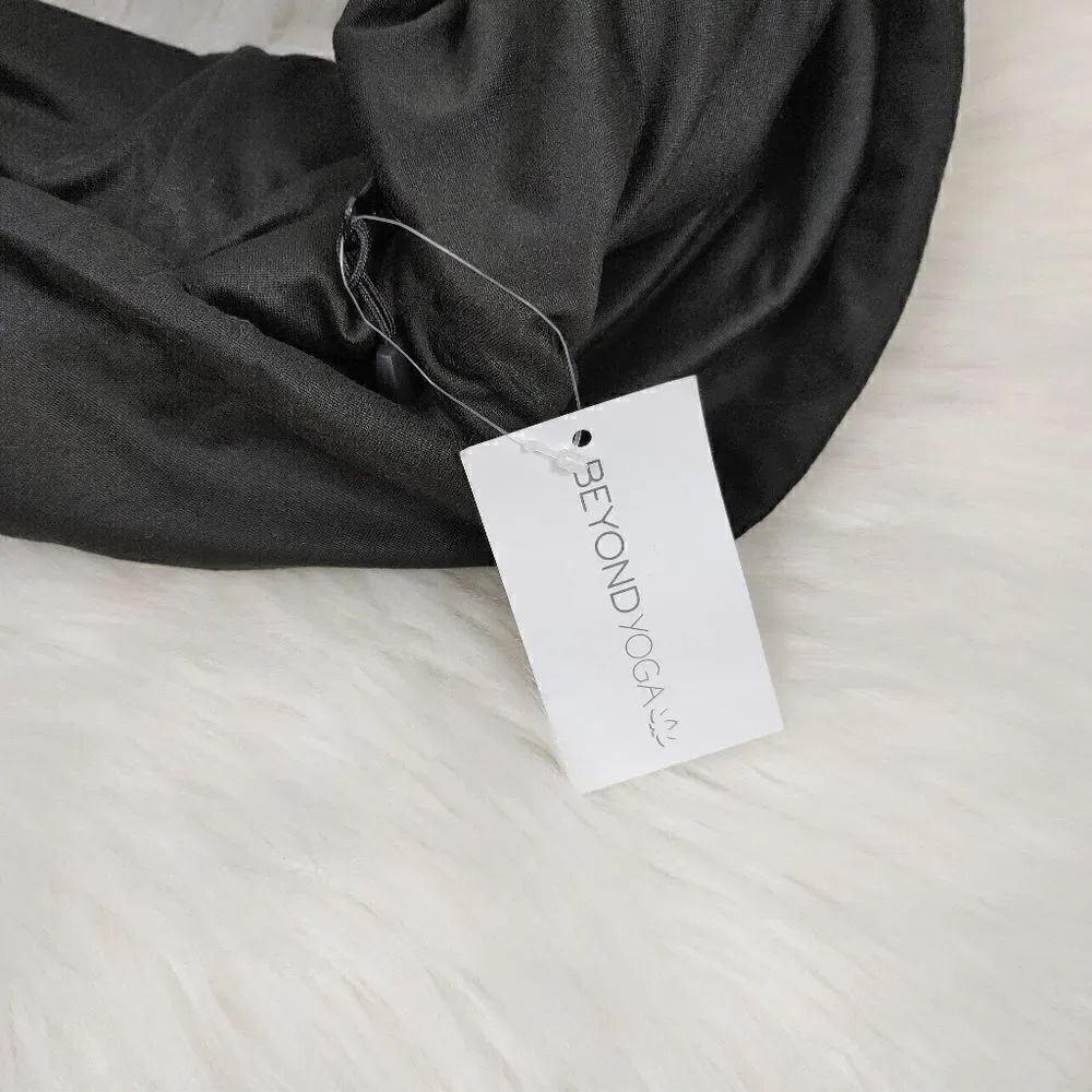 BEYOND YOGA Hidden Pocket Infinity Scarf New with - Picture 3 of 8